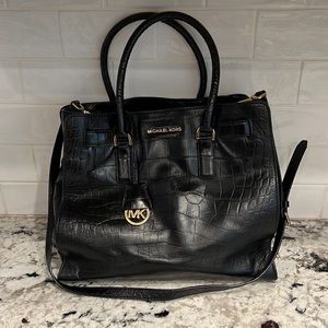Michael Kors pocketbook. pretty perfect!